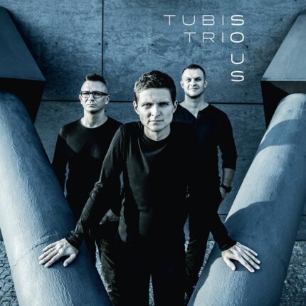 TUBIS TRIO - So Us. Okładka płyty