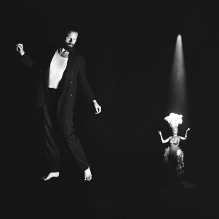 FATHER JOHN MISTY - Chloe And The Next 20th Century. Okładka płyty