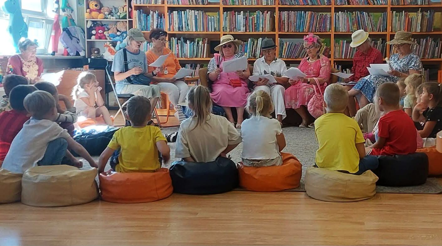 NA TROPIE MUMII. CZYTANIE PERFORMATYWNE. PROJEKT "STACJA WODZISŁAW ŚLĄSKI, KIERUNEK ŚWIAT!"