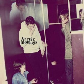 Zdjęcie do ARCTIC MONKEYS - Humbug