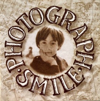 Zdjęcie do LENNON JULIAN - Photograph Smile