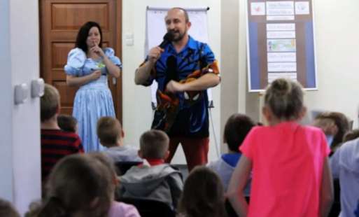 ŚPIEWAJĄCA BIBLIOTEKA - SPOTKANIE Z EDYTĄ I ROBERTEM ZARĘBSKIMI