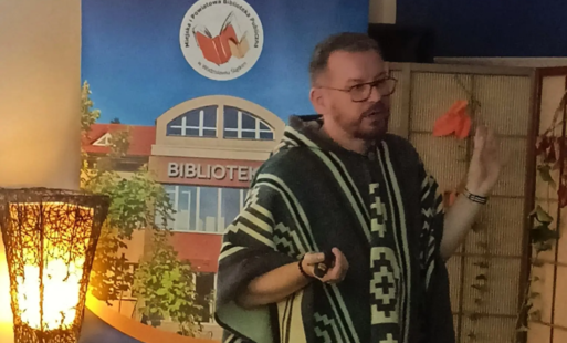 JĘDRZEJ MAJKA. NOC BIBLIOTEK - AFRYKA I AMERYKA POŁUDNIOWA. PROJEKT 'STACJA WODZISŁAW ŚLĄSKI, KIERUNEK ŚWIAT!'
