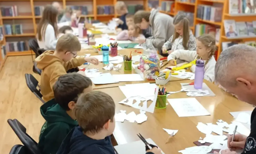 WARSZTATY MODELARSTWA – “ŚWIATŁO NA RORATY” WYKONYWANIE LAMPIONÓW