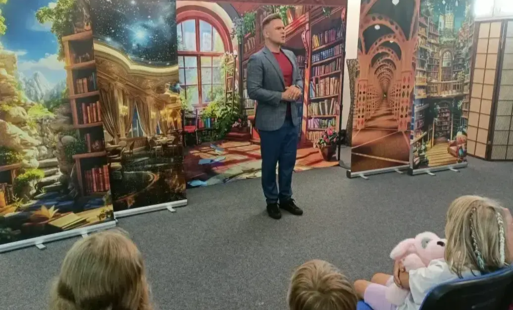 Opowieści z biblioteki. Teatr dla dzieci