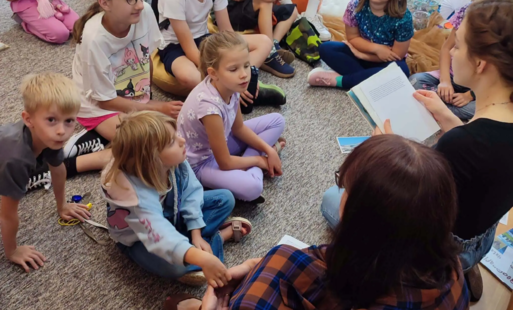 Lato w bibliotece. Makatki i dywaniki