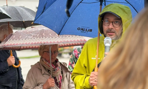 FILIP SPRINGER. KAMERALNY SPACER REPORTERSKI ULICAMI WODZISŁAWIA ŚLĄSKIEGO. PROJEKT 'LUSTRO I OKNO Z REPORTAŻEM W WODZISŁAW ŚLĄSKI'