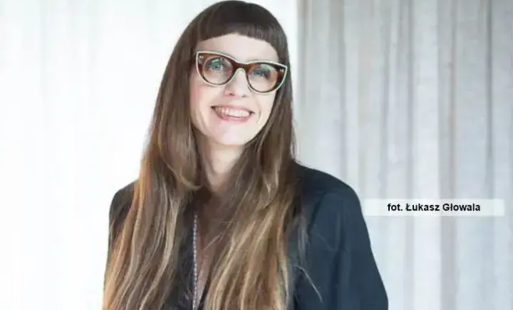 MAGDALENA GRZEBAŁKOWSKA. SPOTKANIE AUTORSKIE. PROJEKT 'LUSTRO I OKNO Z REPORTAŻEM W WODZISŁAW ŚLĄSKI' - 23 października 2026, godz. 17.00