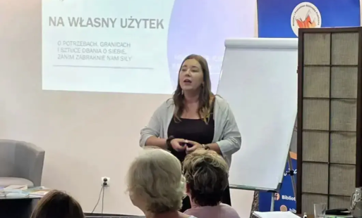 NA WŁASNY UŻYTEK. WARSZTATY PSYCHOLOGICZNE DLA DOROSŁYCH. PROJEKT 'LUSTRO I OKNO Z REPORTAŻEM W WODZISŁAW ŚLĄSKI'